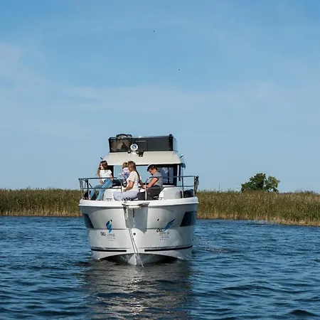 Botel Jacht Motorowy Balt Tytan 1018 Fly